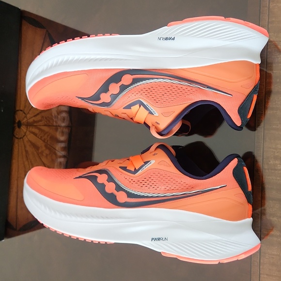 Saucony Guide 15 Sneakers. NEW in Box! Night Rose/Sunstone - Picture 9 of 15